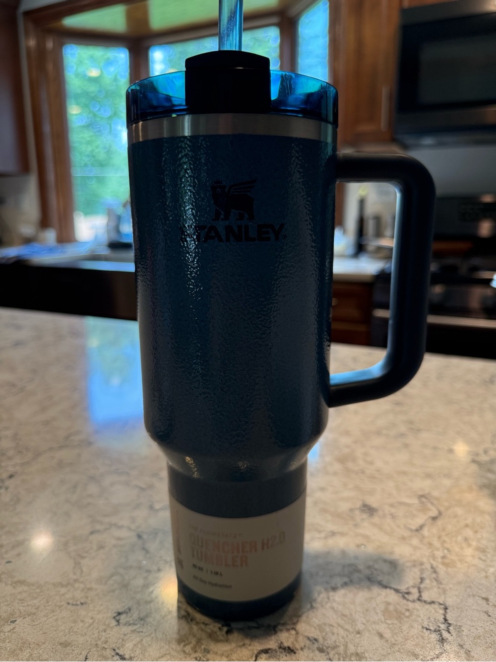 Stanley NWT The Quencher H2.0 FlowState 40oz Insulated Tumbler Hammertone Lake - Picture 4 of 5
